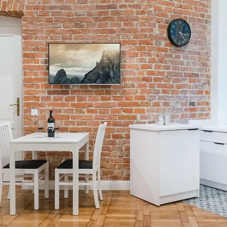 Old Time Apartment *