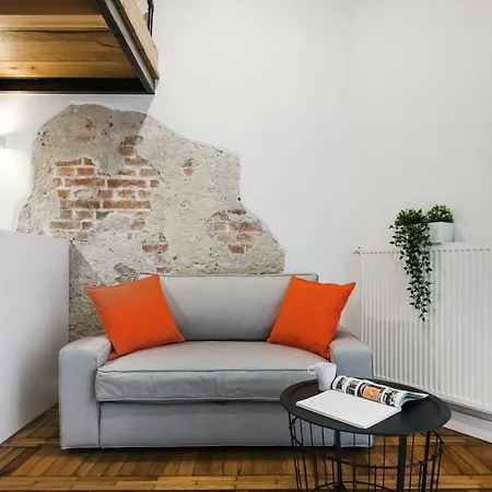 Old Time Apartment *