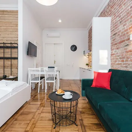 Old Time Apartment *